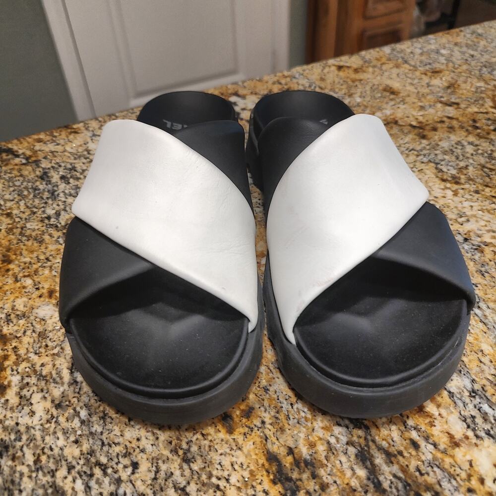 SOREL Women's NL5102-010 Slide Sandals Size 7.5 - Picture 9 of 12
